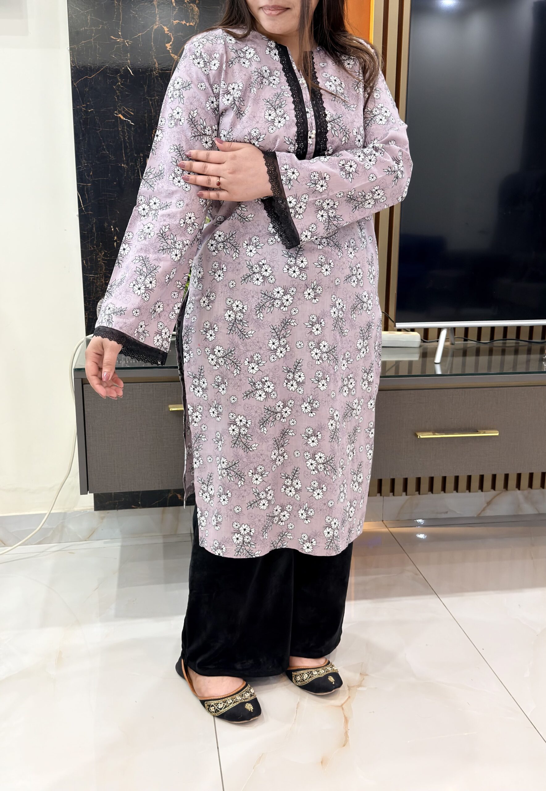 Lavender Bloom Elegance Kurti - Image 7