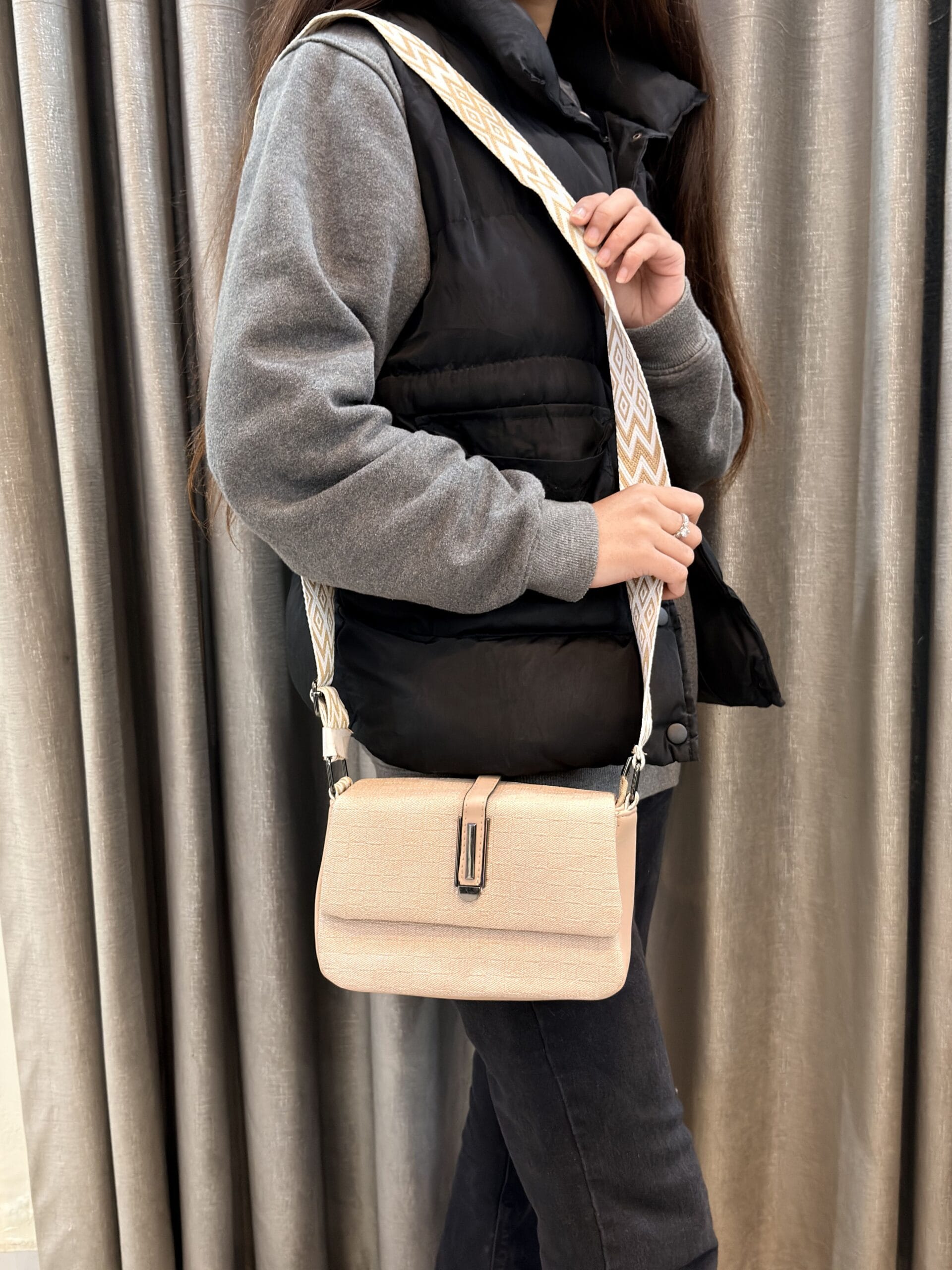 Luna Weave Crossbody Bag - Beige Elegance - Image 6