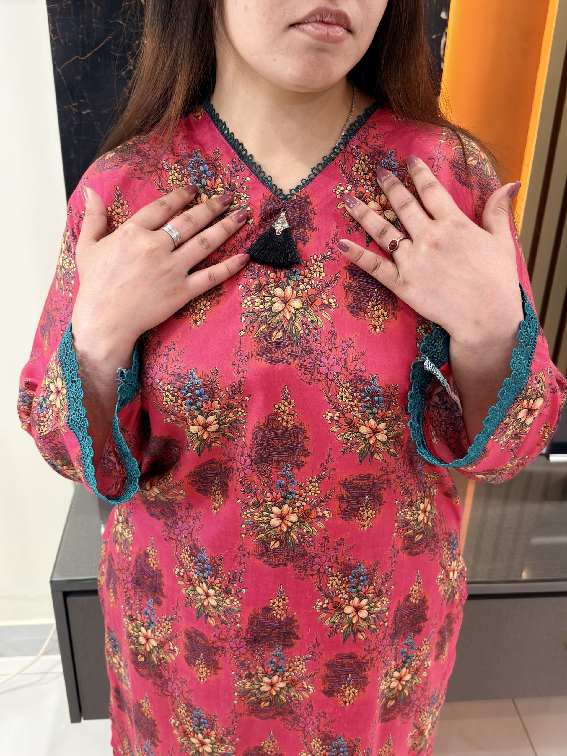 Riwaayat Pink Bloom Kurti - Image 2