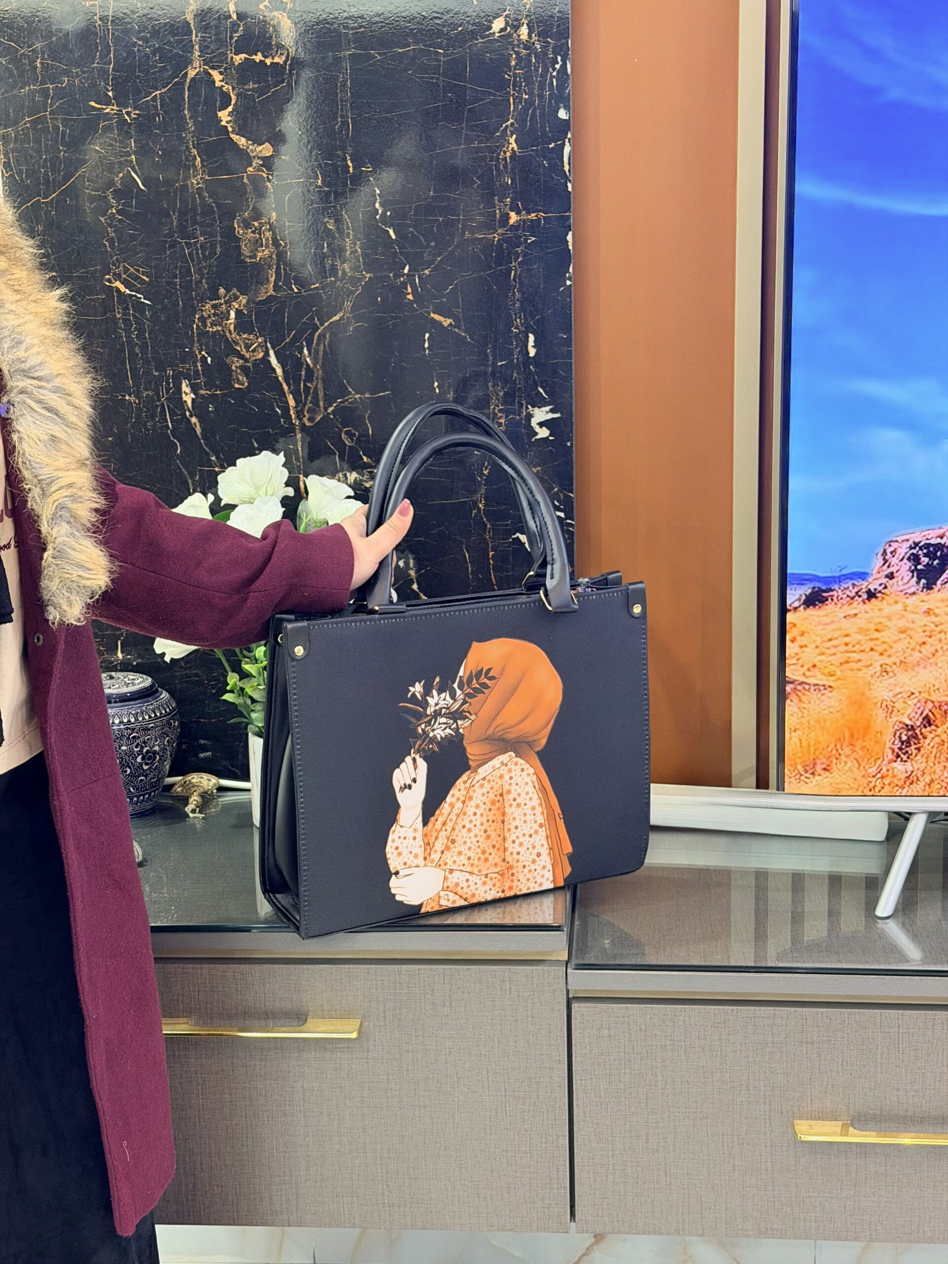 Scarlet Muse Art Tote - Image 13